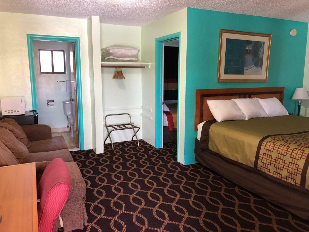 Klamath Motor Lodge Уайрика Экстерьер фото